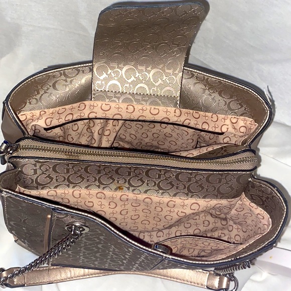 Guess bag - Picture 3 of 7